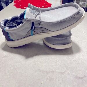 HeyDudes Wally H2O casual shoes size 10